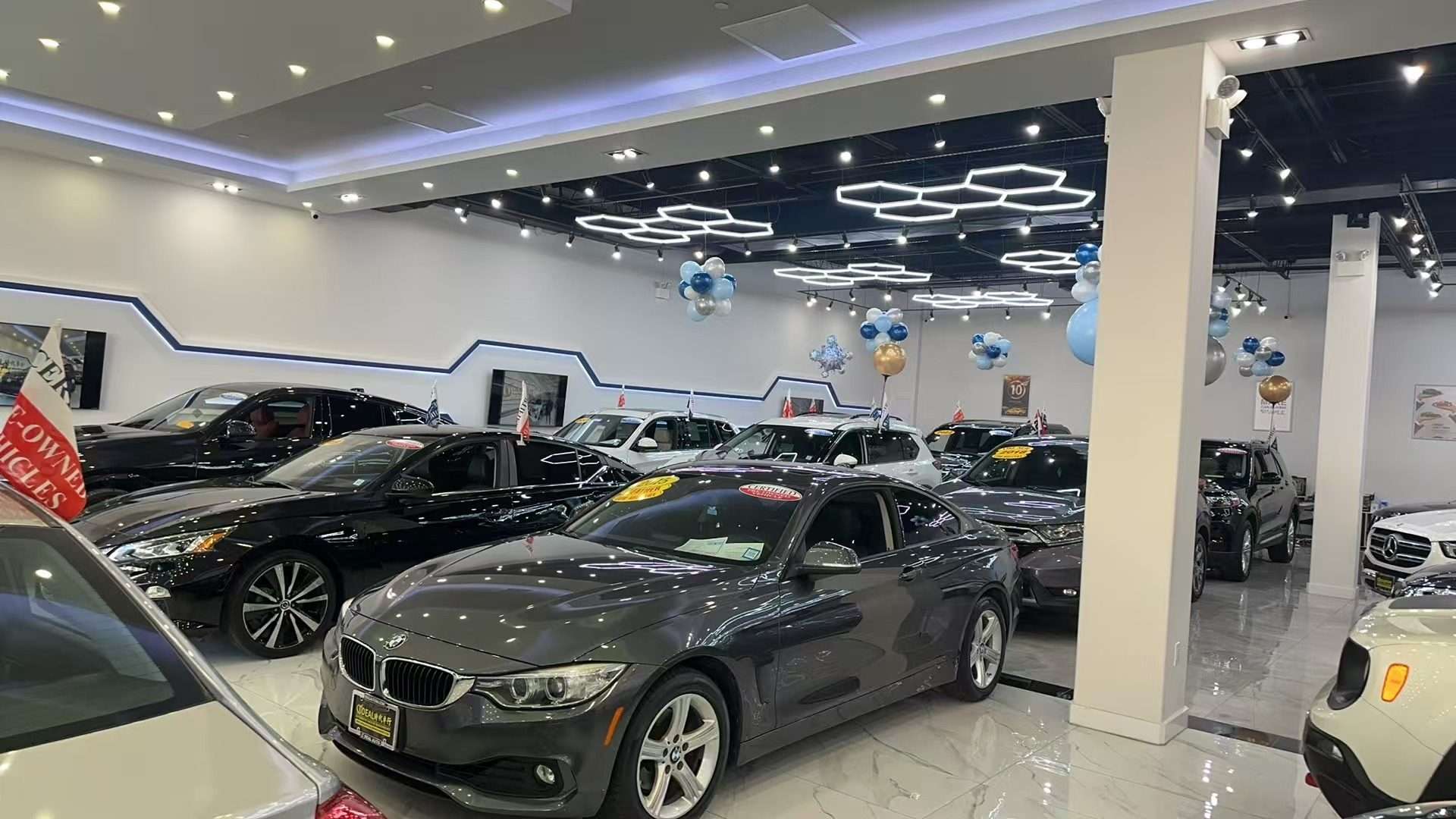 Showroom of Ideal Auto Bensonhurst with pre-owned cars in Brooklyn
