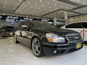 Black 2006 INFINITI Q45 with used car financing options in Brooklyn
